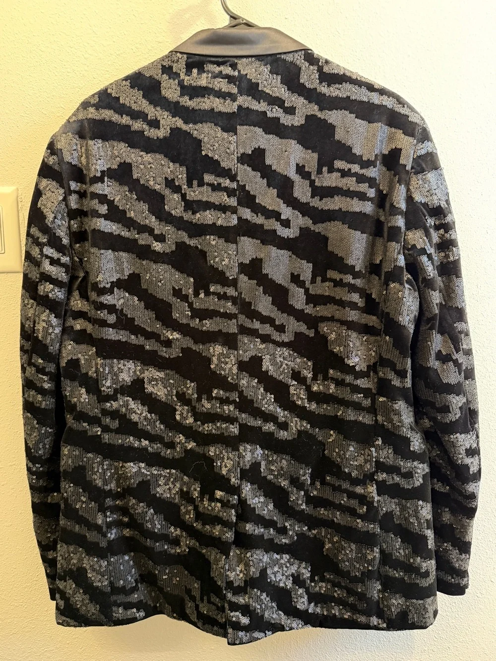 TOPMAN Tiger Sequin Party Blazer | 42